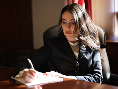 “Shut Down the UFO Office” says Congresswoman 