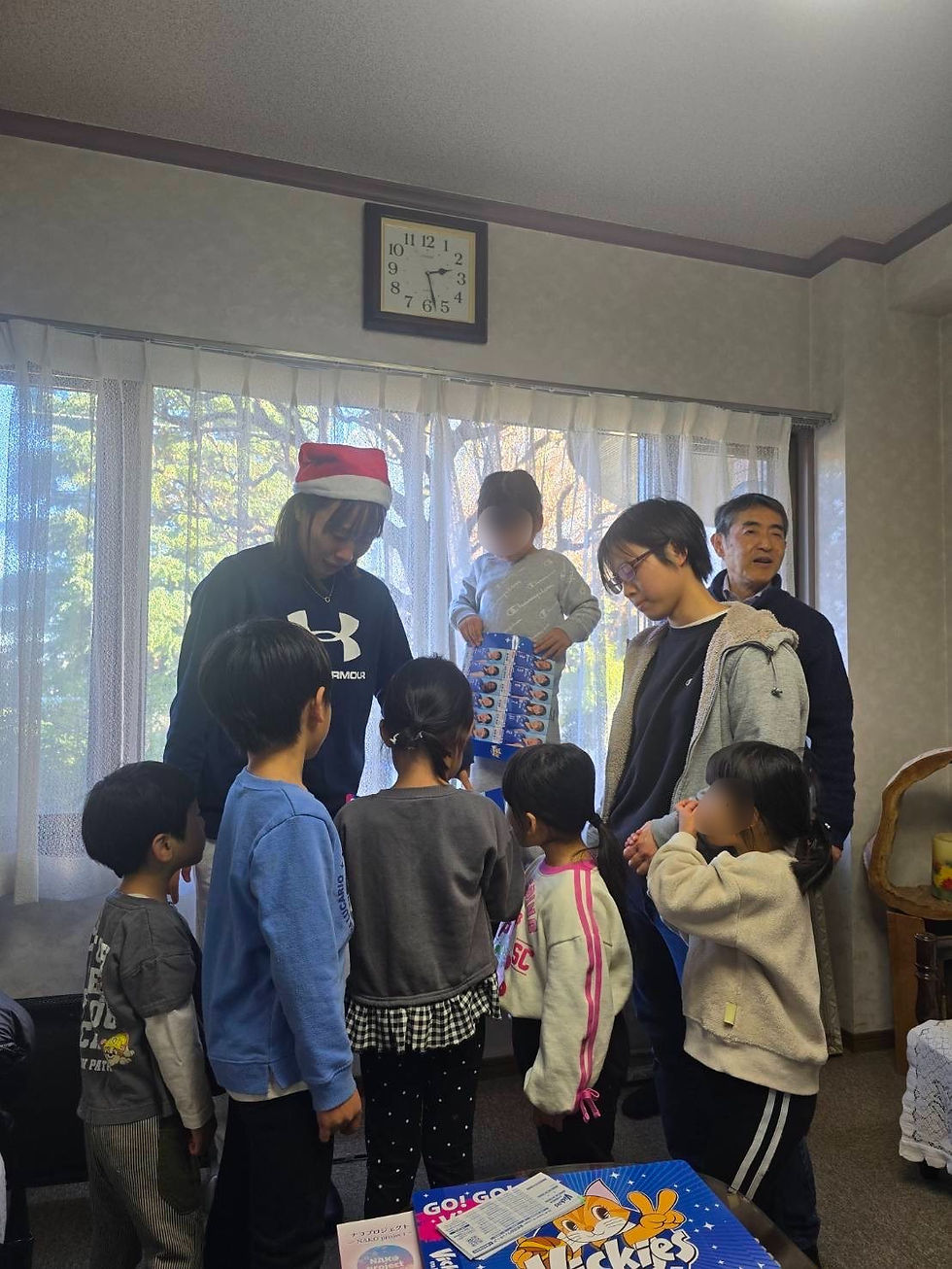 ハリセンの選手たちが気になる様子