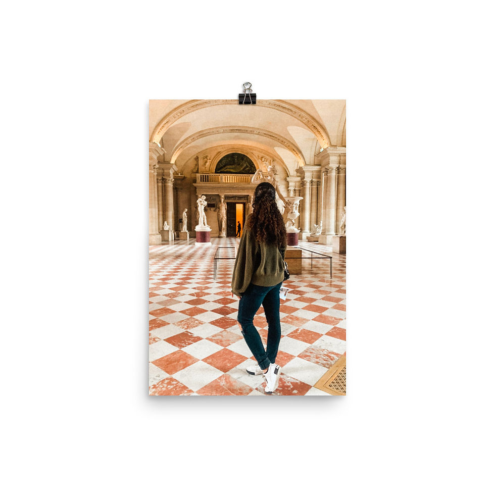 Thumbnail: Girl in the Louvre