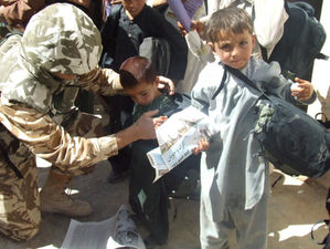 După femei, experții sunt îngrijorați de soarta copiilor din Afganistan