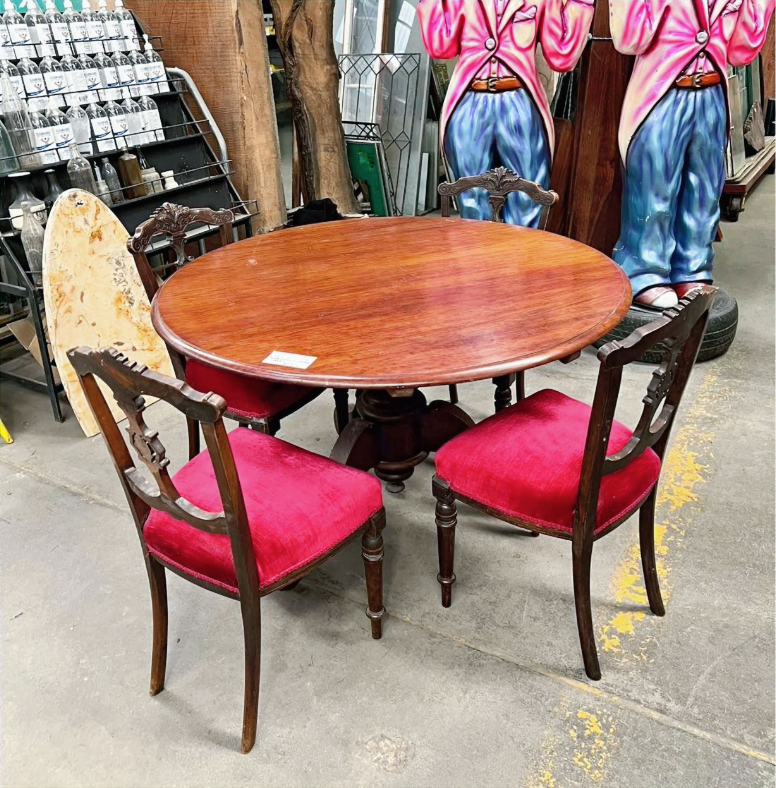 Drop-Side Cedar Table with 4 Chairs