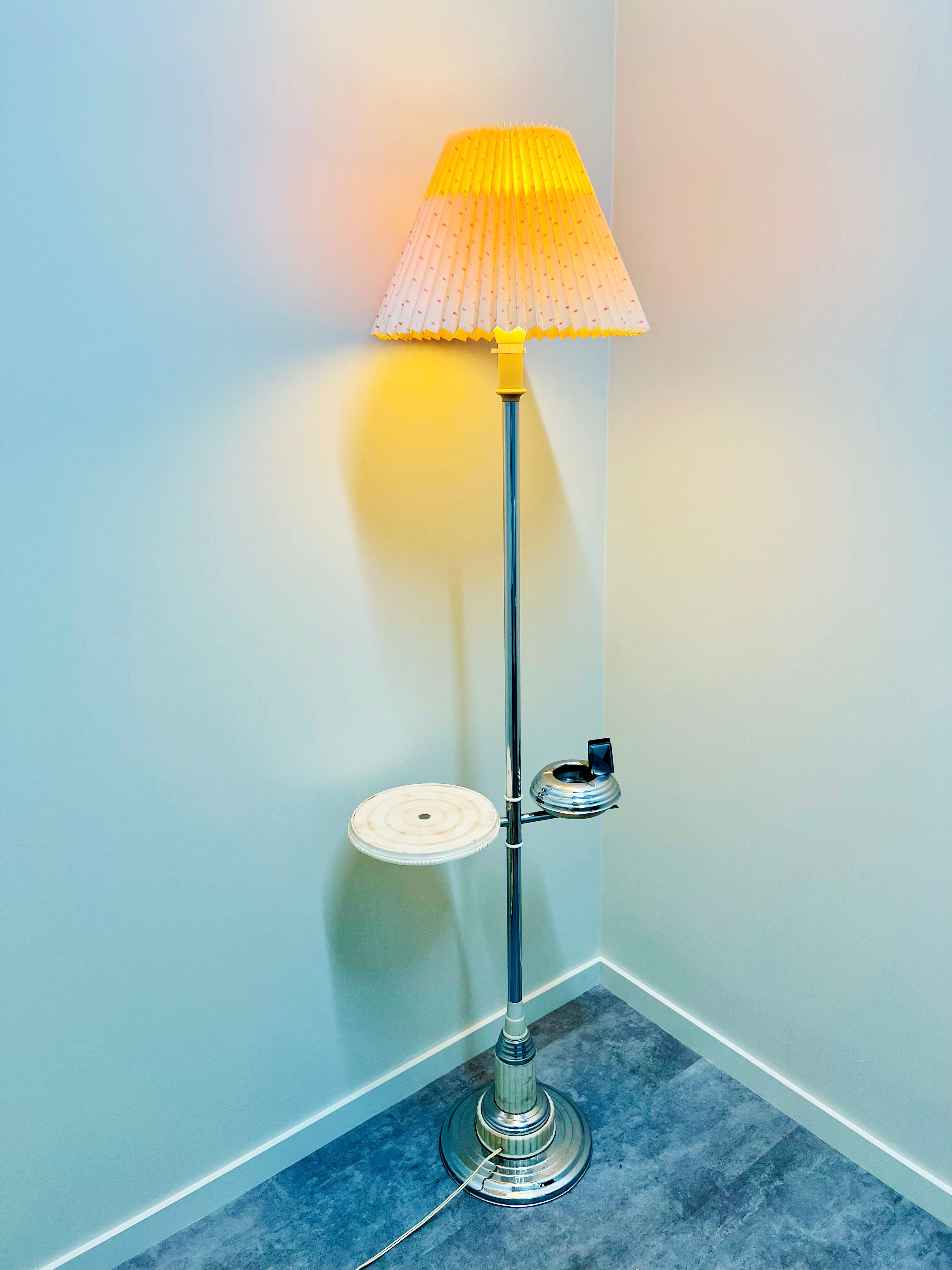 Art Deco Chrome & Off-White Bakelite Lamp-Smoker’s Stand – Retro Sophistication