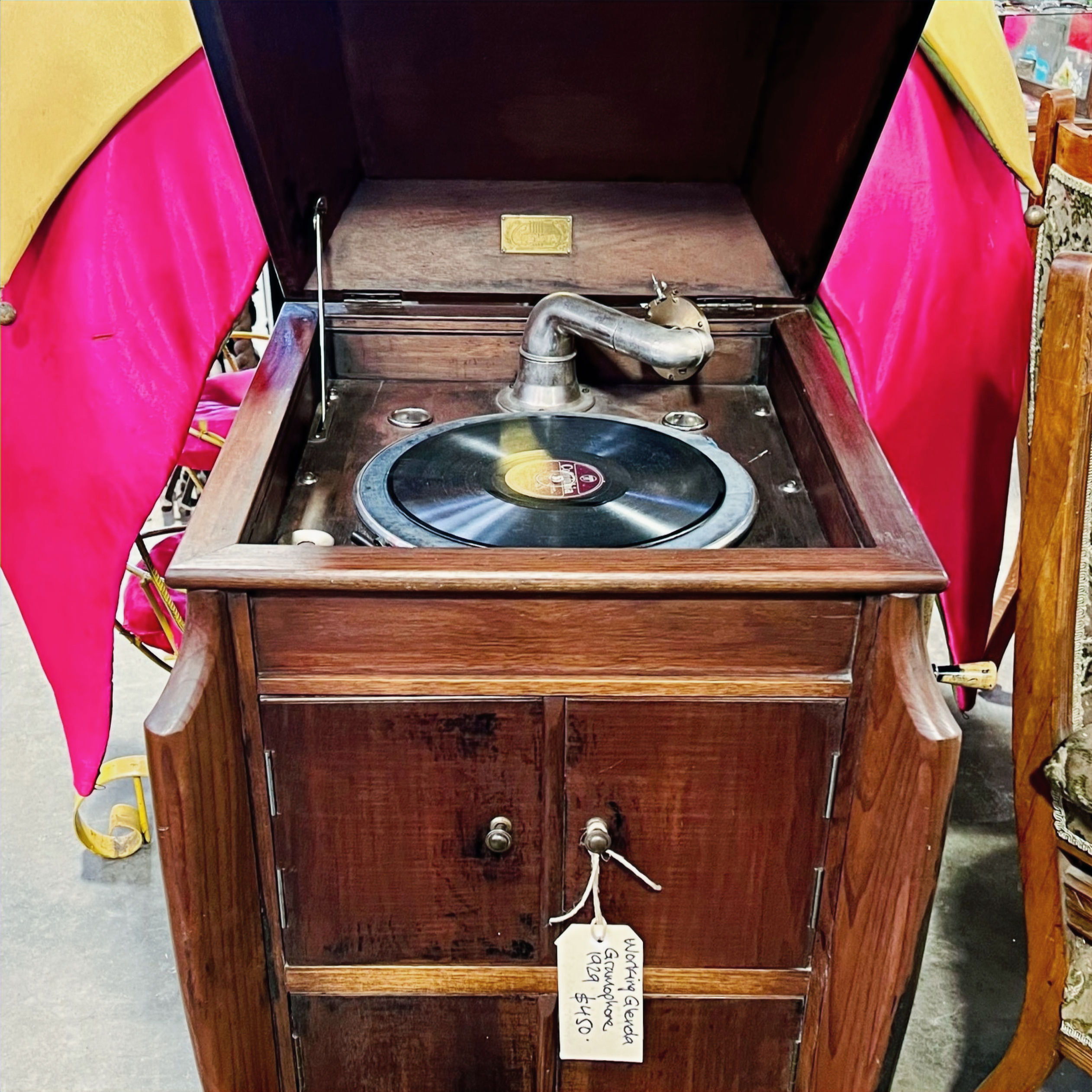 ‘Glenola’ Harmony Echo Gramophone Cabinet (1929)