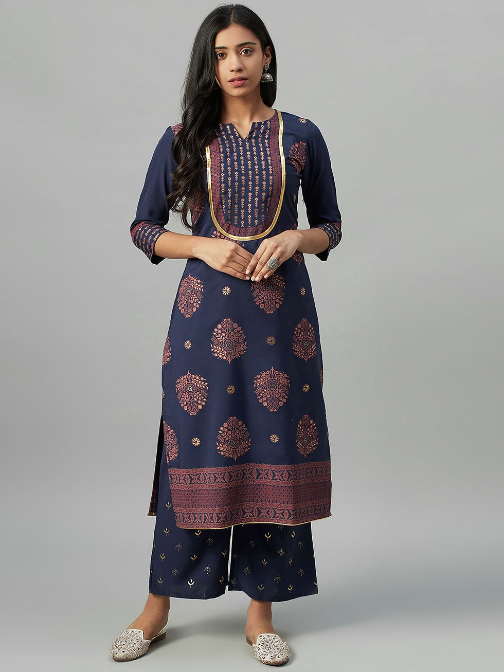 Thumbnail: Women's Navy Blue Crepe Foil Printed Straight Kurta With Palazzo Set