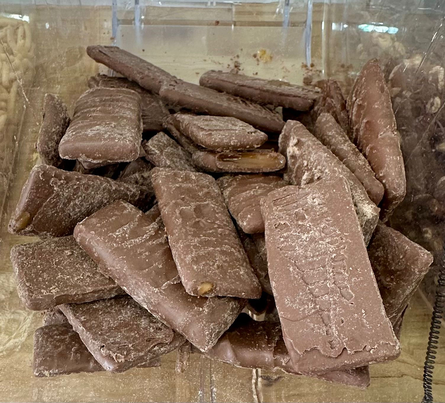 MILK CHOCOLATE TOFFEE BARS, 8 Oz