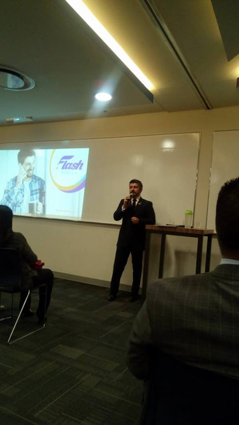 efrain conferencista 1