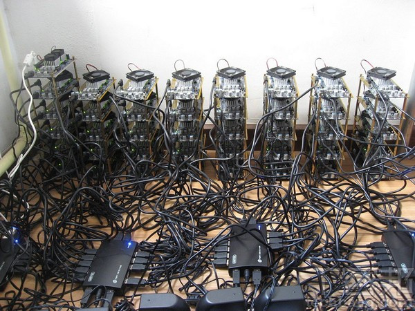 〖現時,每年進行比特幣挖礦的耗電量大約為 1350 億度,那是一個怎樣的概念?如果與國家對比,比特幣挖礦的用電量可以躋身全球第廿七位,足以超過瑞典全國一整年的耗電量。〗