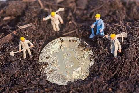 〖由於這些礦工花費大量成本、時間和電力來取得比特幣,費盡功夫才能獲得成果,就好像進入金礦挖掘黃金一樣,因此一才會出現了挖礦和礦工等稱呼。〗