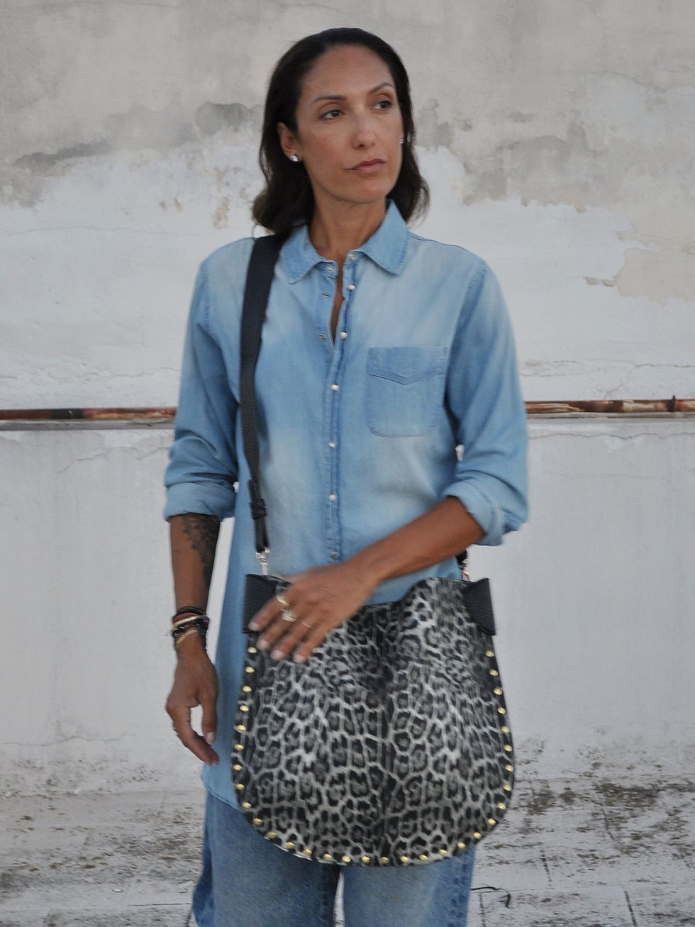 Thumbnail: Grey animal print 