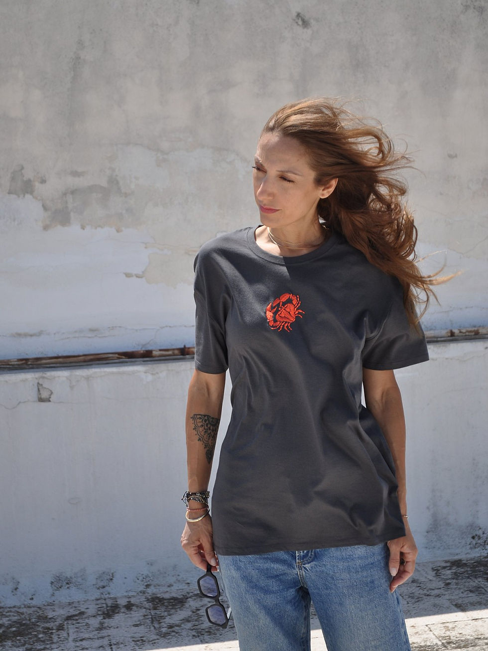 Thumbnail: Embroidered crab dark grey 