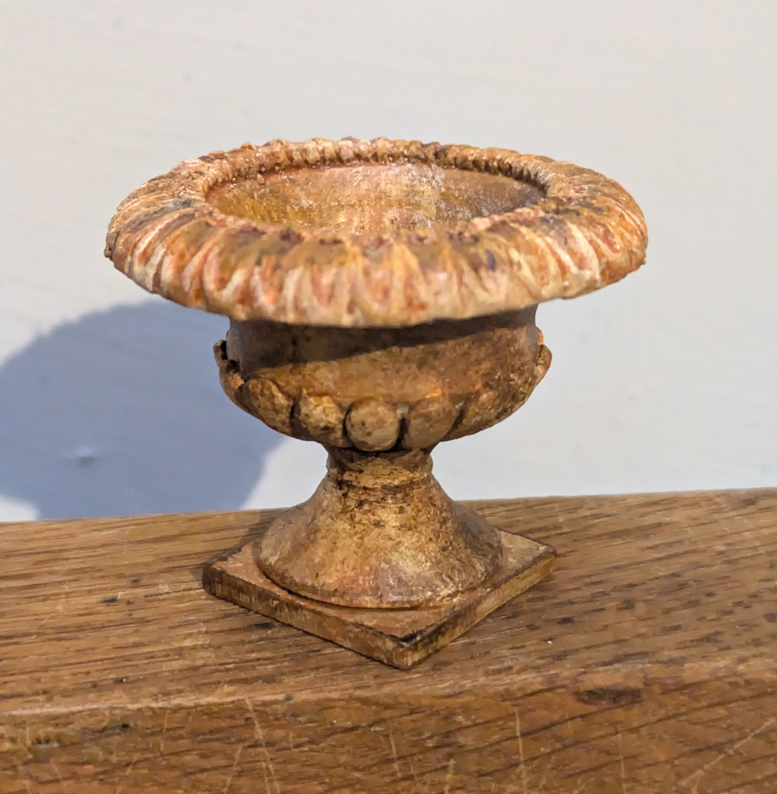 1/12th Scale Cast Metal Tazza Urn without Stand