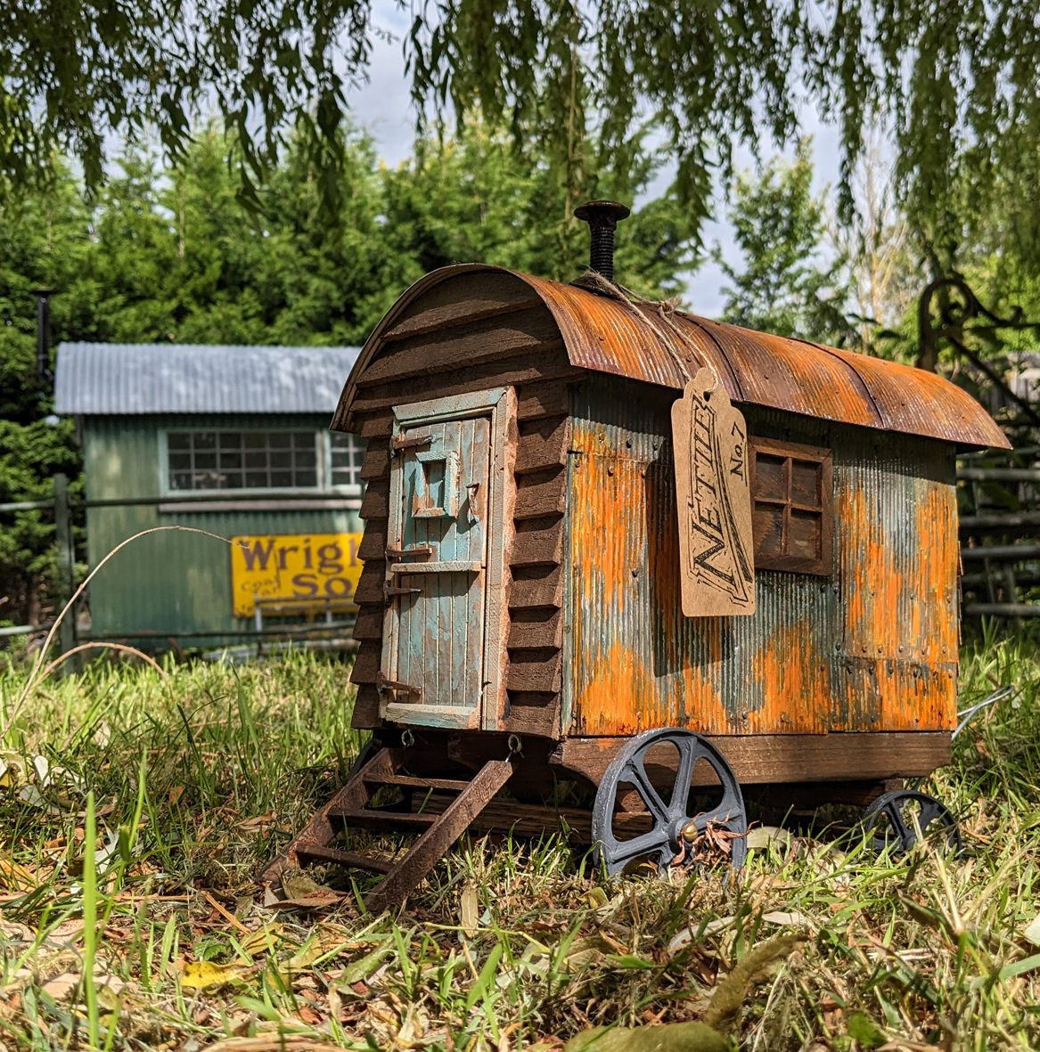 Miniature Shepherd's Hut Model - 'Nettle' No.7