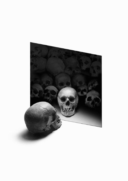 KRIGENS ENETALE FORSIDE_edited_edited.jp