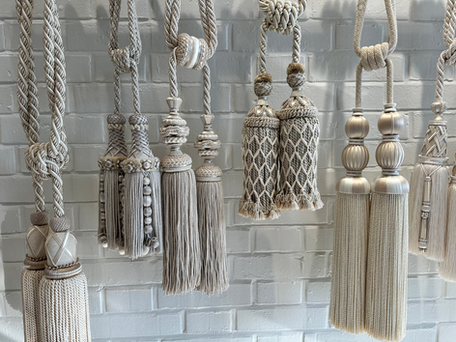 Faubourg Intérieurs. Christophe VENESKI, formateur textile d'ameublement. Passementerie blanche.