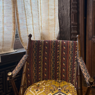 Faubourg Intérieurs, architecte d'interieurs. La pagode : Lelievre revisite un fauteuil.