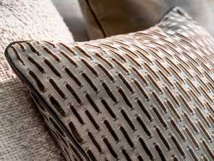 Arte. 
Retrouvez les collections de papiers peints et de panoramiques à l'agence Faubourg Intérieurs, décorateur à Bordeaux et à Arcachon. 