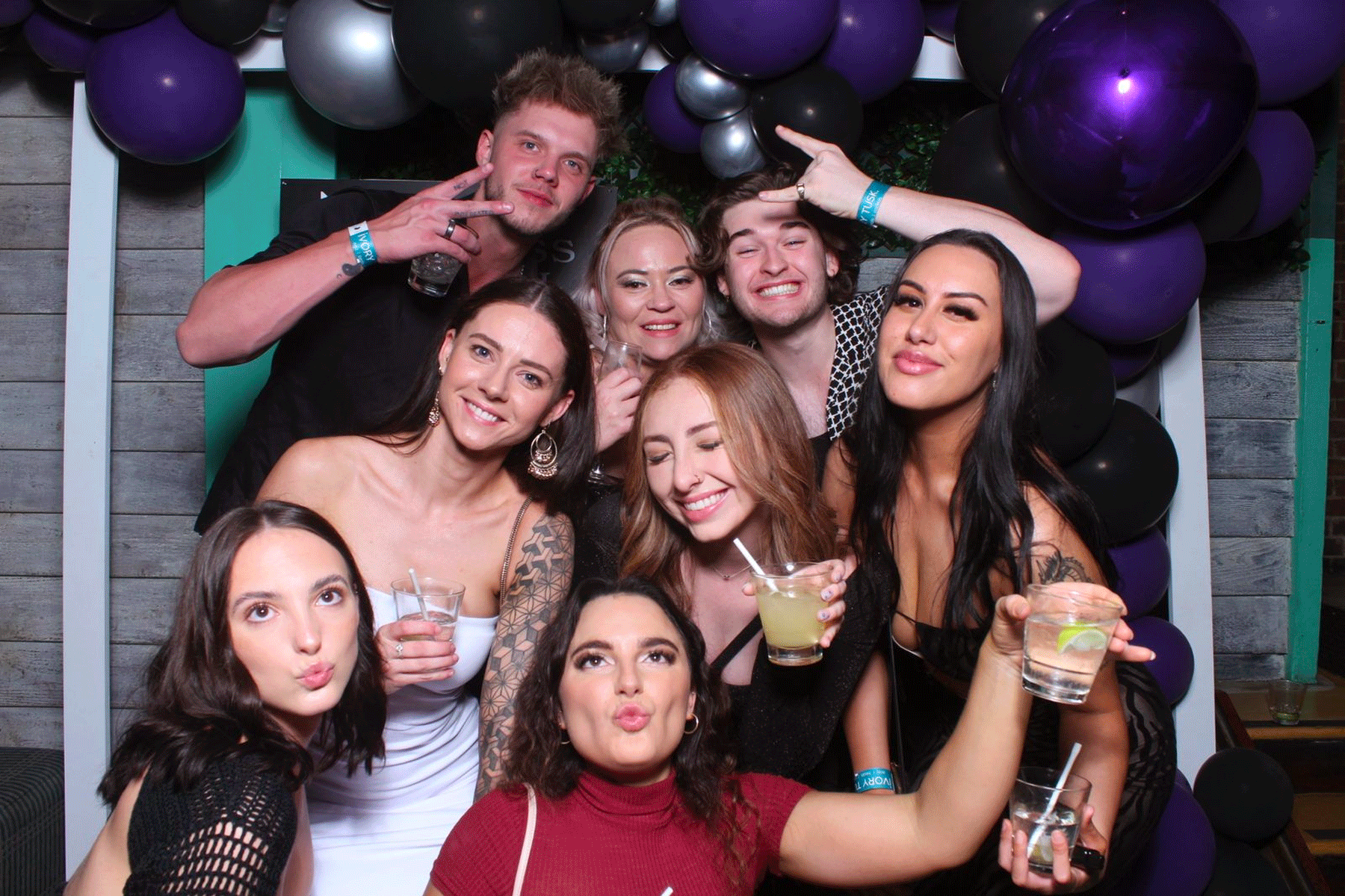 Empire-Photo-Booth-Hire-98.gif