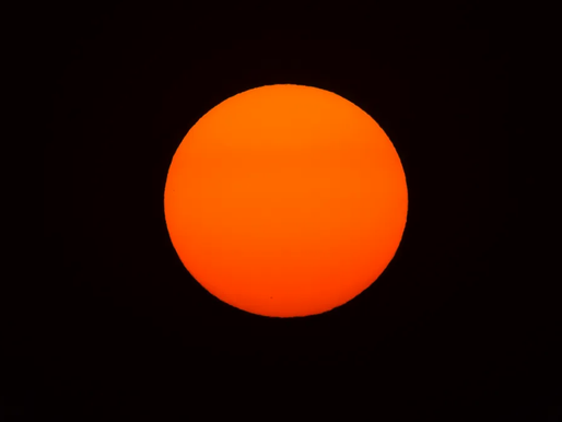 Une planète pourrait-elle se cacher derrière le Soleil ?