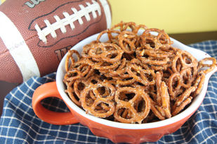 Spicy Pretzels for Tailgating!