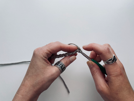 Comment faire votre premier rang au crochet (piquer dans la chaînette de départ)