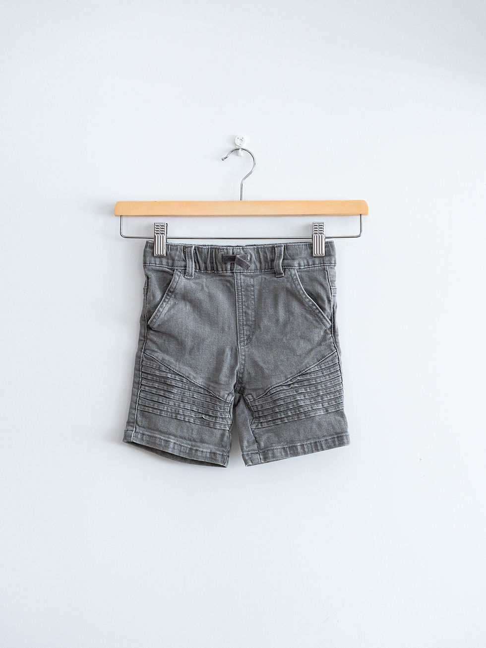 מידה 4-5 | מכנסי ג׳ינס אפורים קצרים | PRIMARK