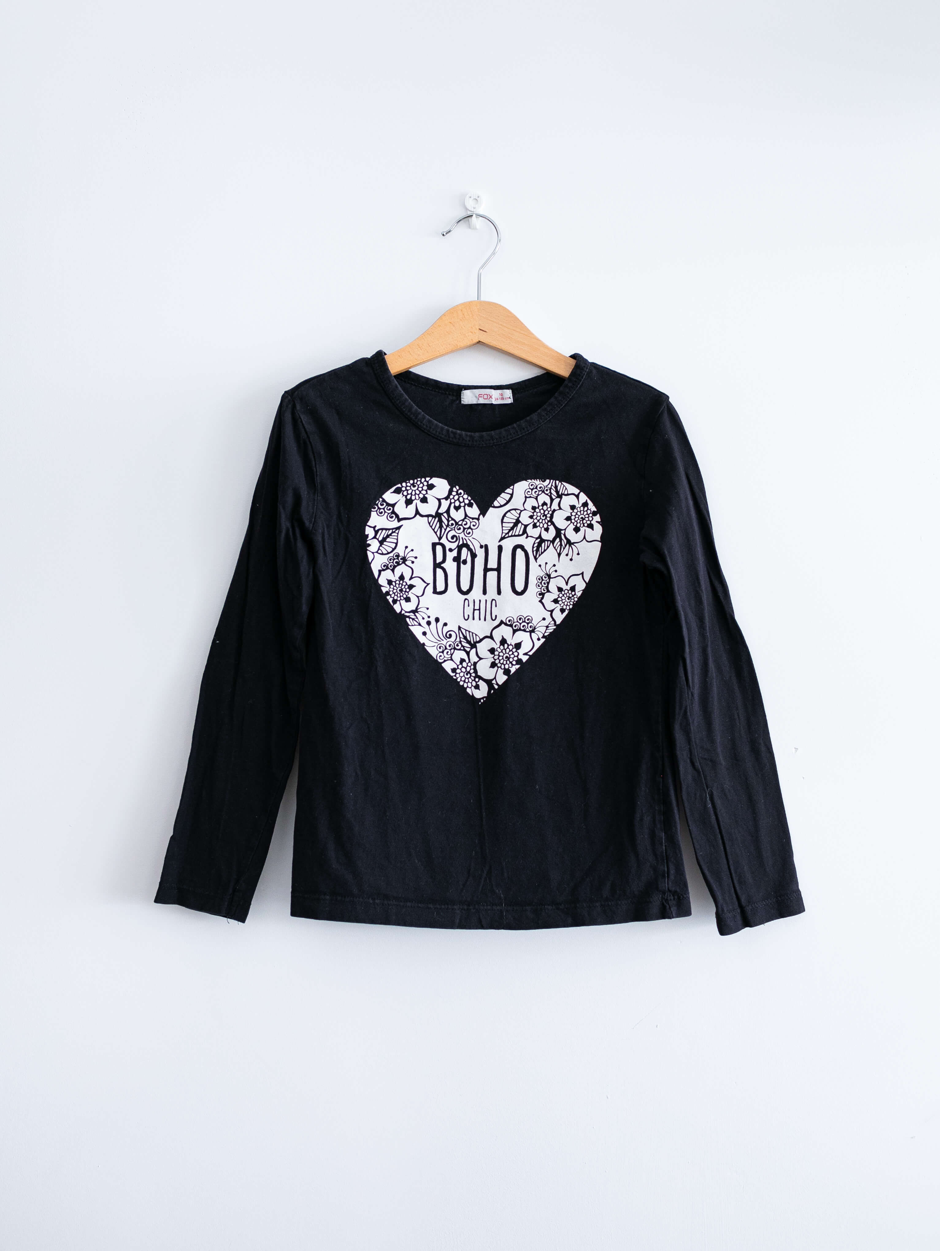 מידה 7-8 | טי-שירט ארוכה שחורה לב בוהו | FOX