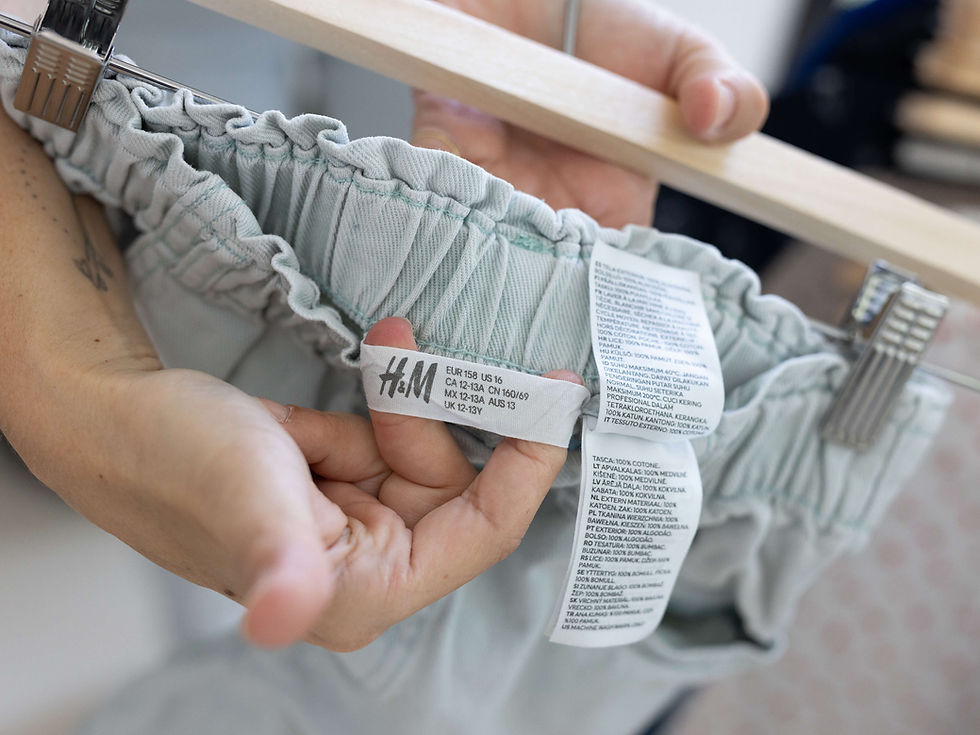 תמונה ממוזערת: OUTLET | מידה 12-13 | ג'ינס קצר בהיר גומי במותן | H&M