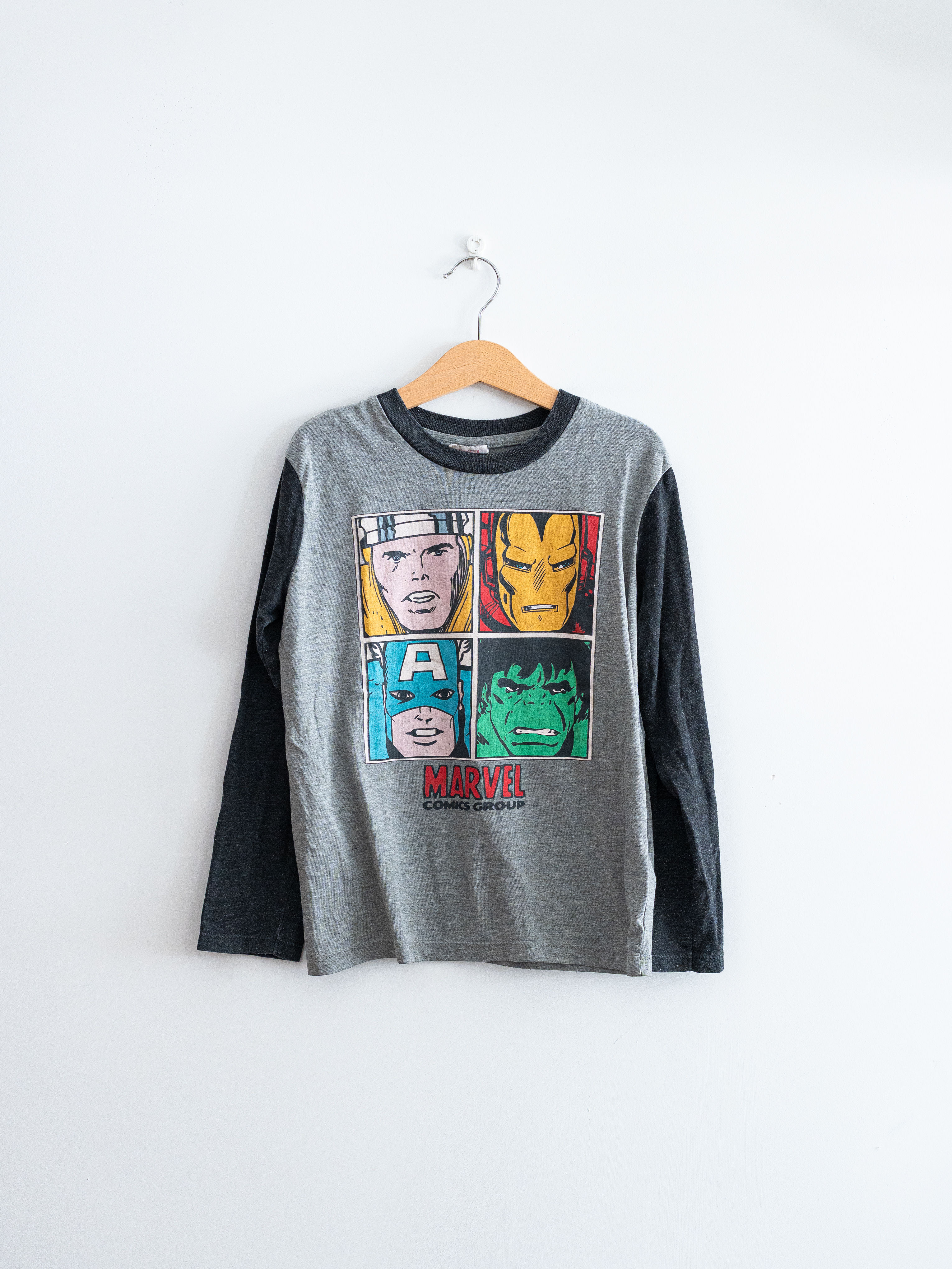 מידה 6-7 | טי-שירט ארוכה גיבורי על מרוול | FOX