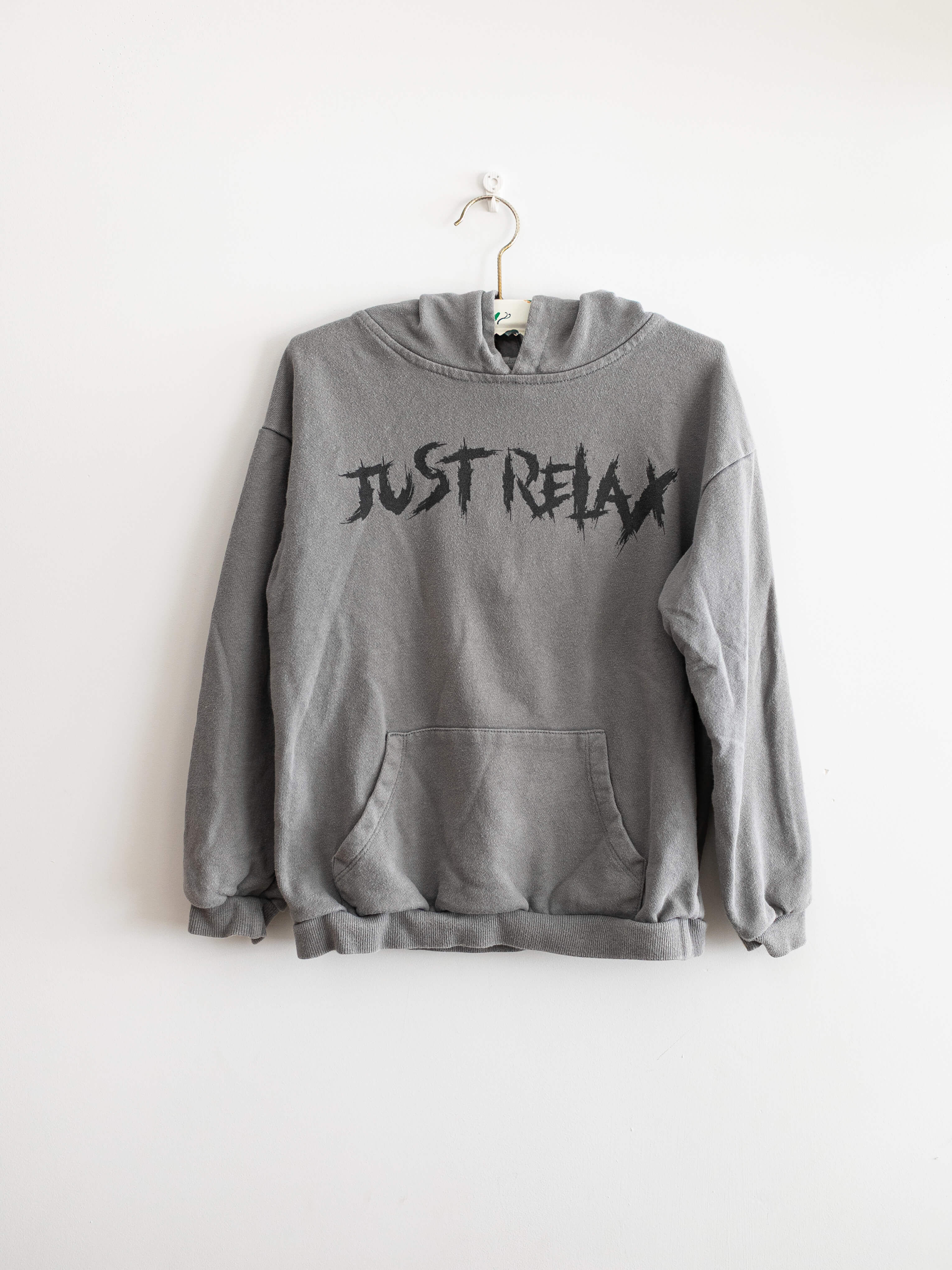 מידה 8 | סווטשירט קפוצ׳ון אפור פשוט תרגע | TERMINAL X