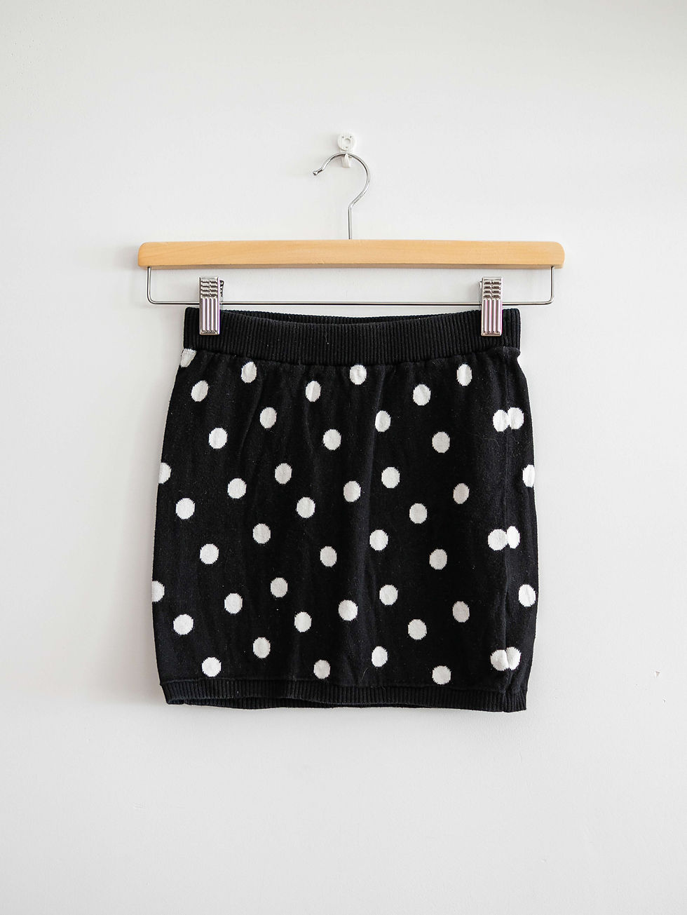 מידה 6-8 | חצאית צמר שחורה עיגולים לבנים | H&M