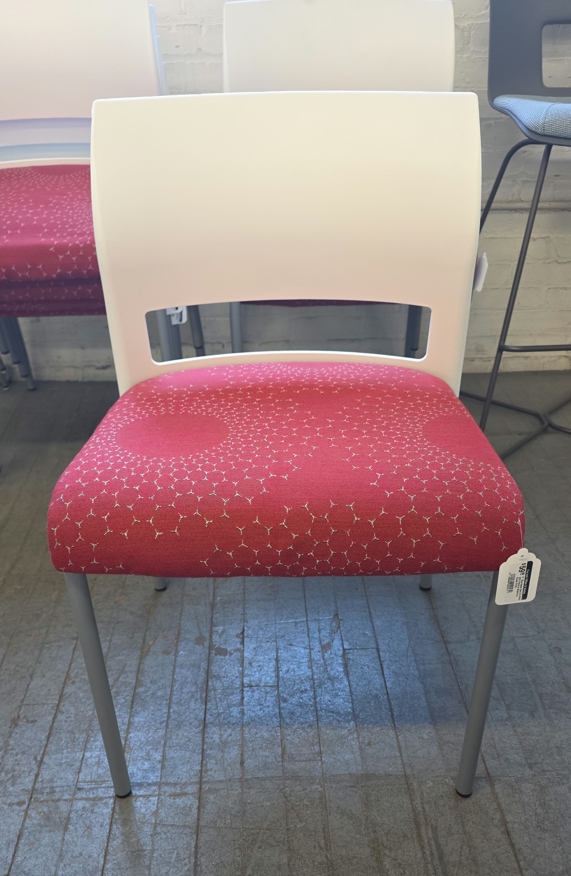 Red/white w/ pattern Stacking guest chair