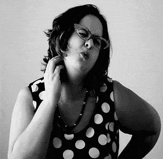 הילה הקרציה מפולניה מתעלקת עליך