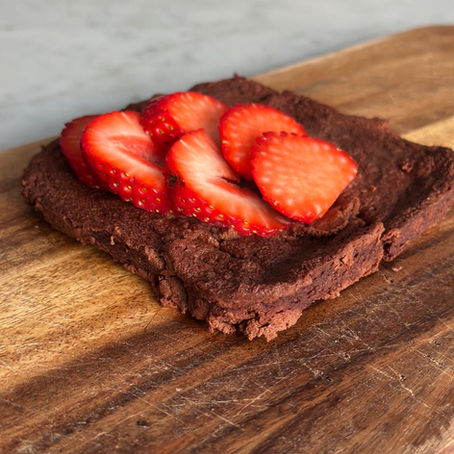 The Ultimate Chocolate Apple Treat: The Perfect Mini Pastry for Kids to Enjoy!