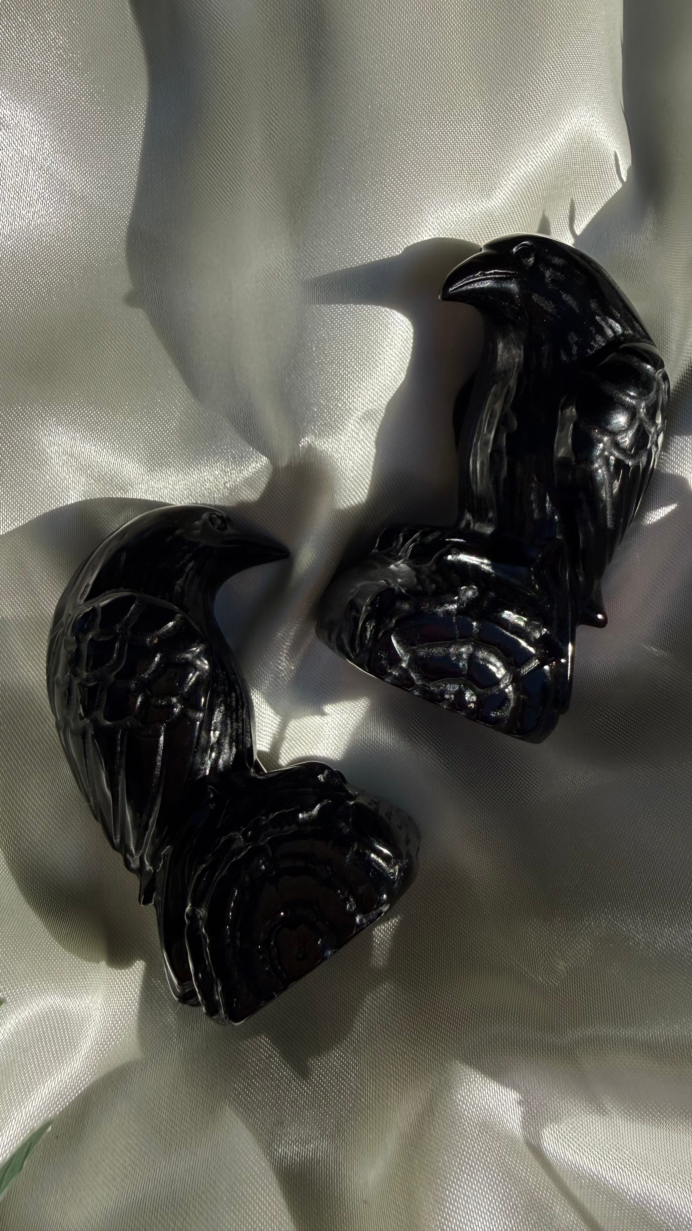 Obsidian Raven Carving