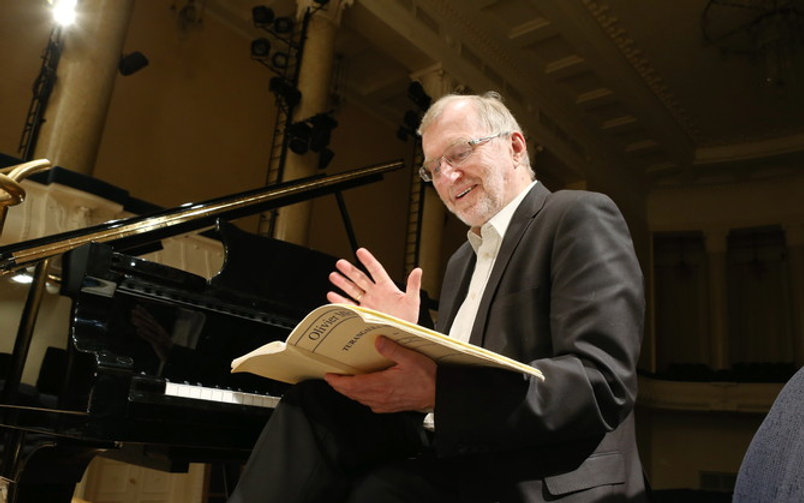 Eesti Klaveriõpetajate Ühing teatab sügava kurbusega, et lahkunud on ühingu pikaaegne esimees ja auliige, Eesti silmapaistev pianist ja Eesti Muusika- ja Teatri