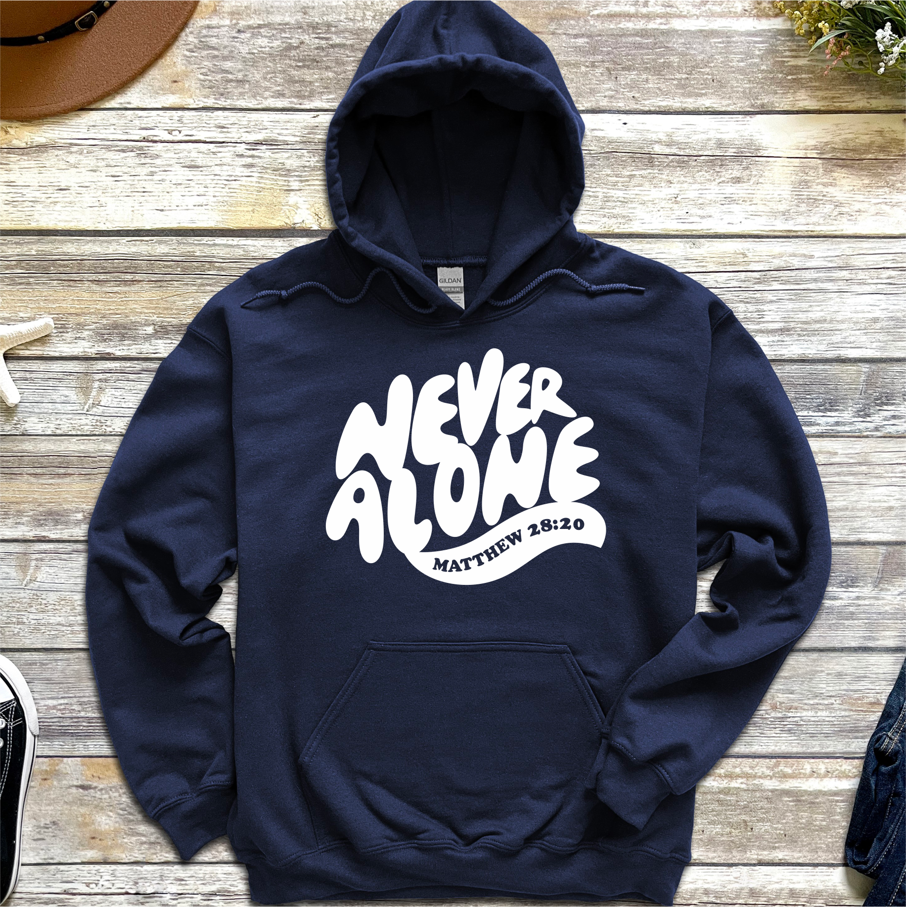 Kapuzenpullover „Never Alone“ (gewellt)