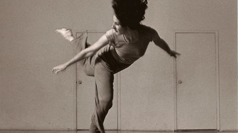 Trisha Brown, photo by Lois Greenfield