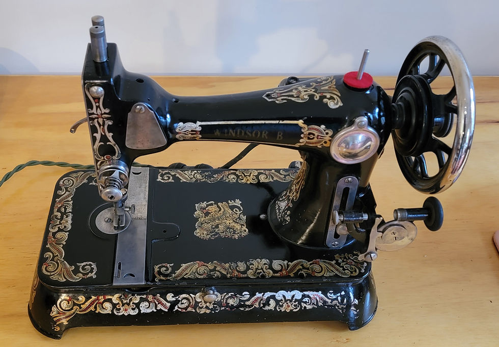 Miniatura: Windsor B Sewing Machine, Restored by Stagecoach Road