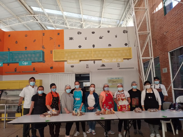 Exitoso curso de repostería para las familias de la Fundación