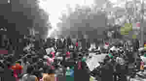 आंदोलनरत छात्राएं