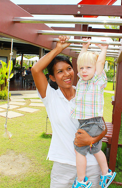 Outrigger-nanny-and-child.jpg