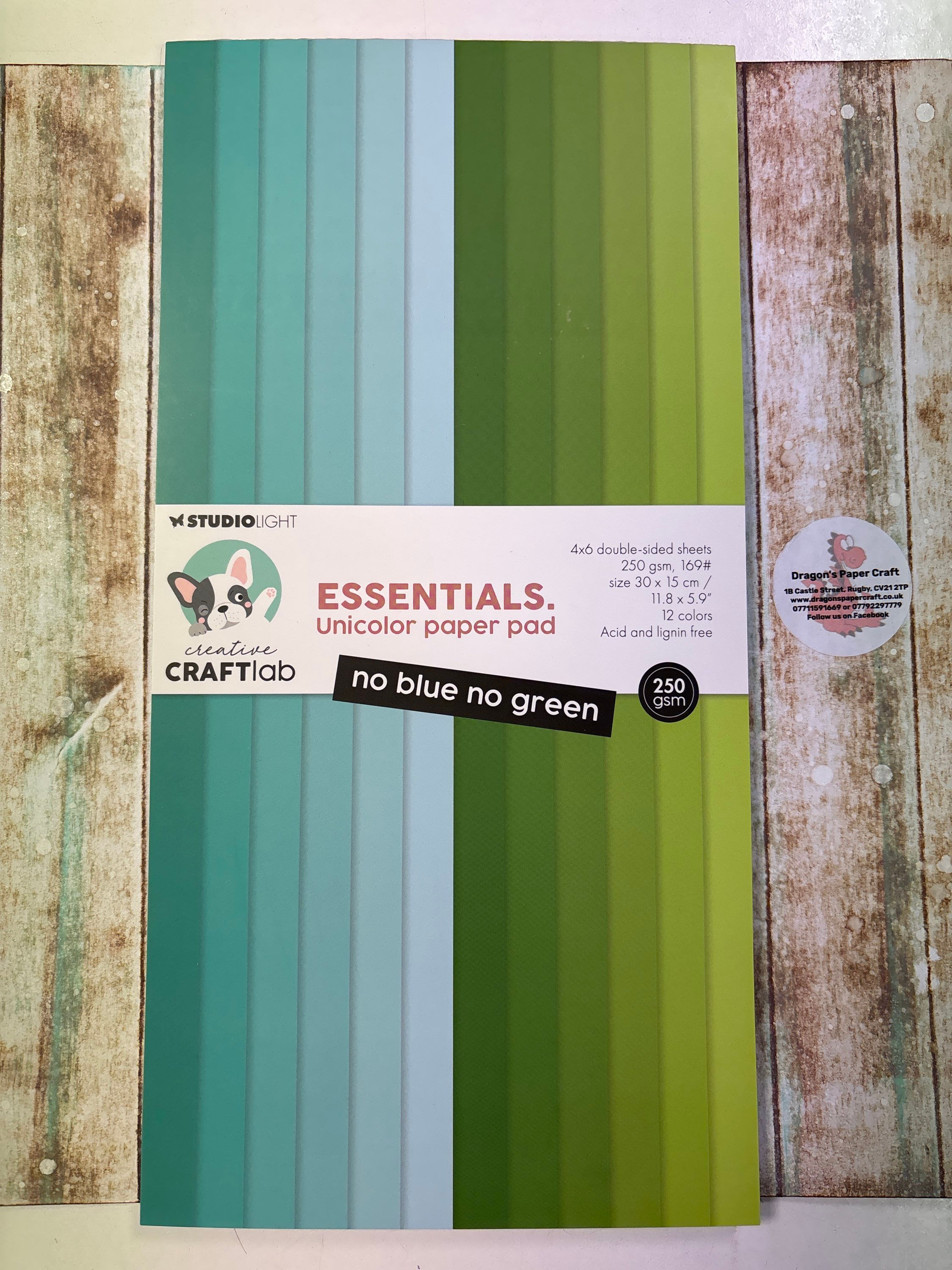 STUDIO LIGHT BY CCL - UNICOLOUR PAPER PAD - NO BLUE NO GREEN - 15cm x 30cm