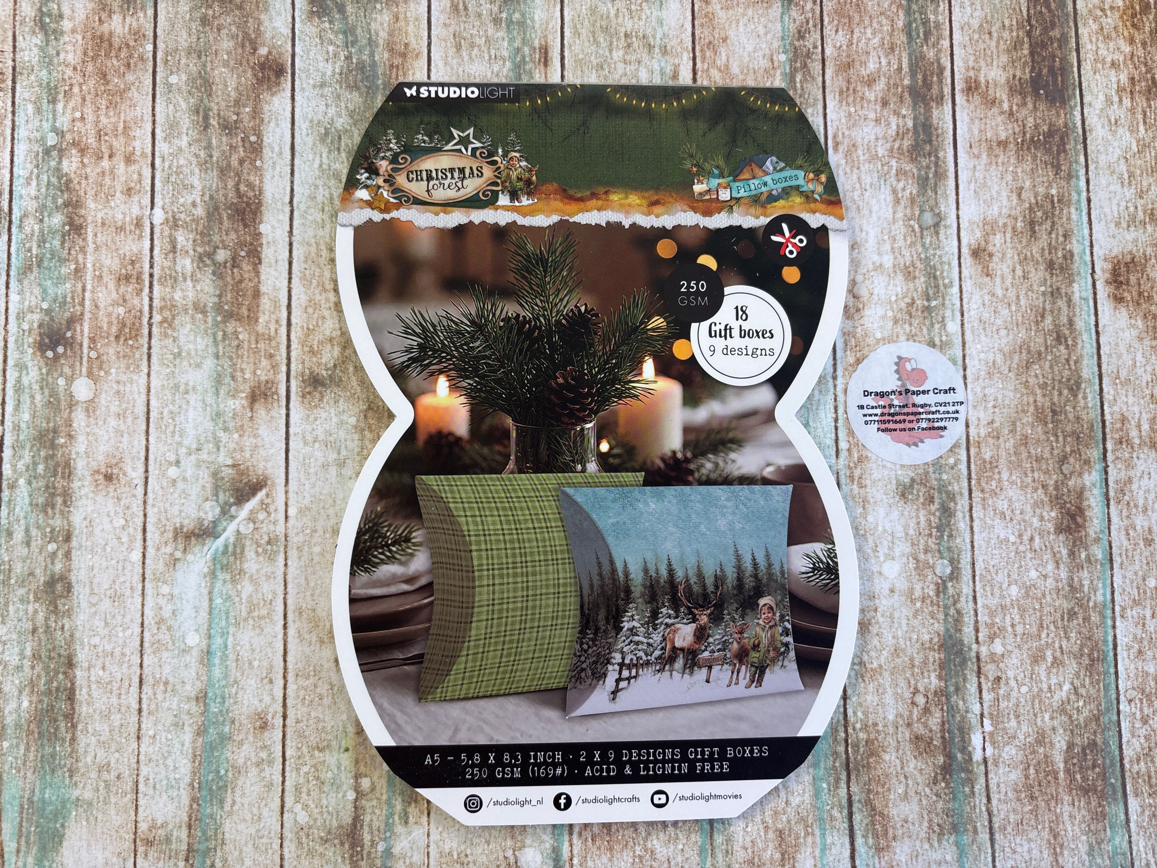 STUDIO LIGHT - PAPER PAD -  CHRISTMAS FOREST  - PILLOW BOX PAD - 18 GIFT BOXES