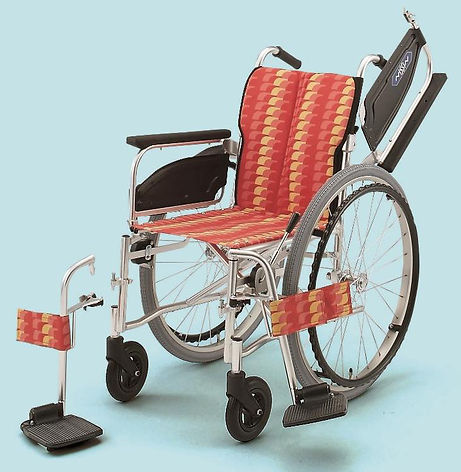 スタンダード自走車椅子(日進医療機器) アームレスト跳ね上げ式・フットレスト開閉着脱式