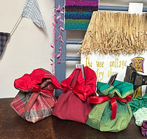 Christmas card weaving bag sets at Cothrom.jpg
