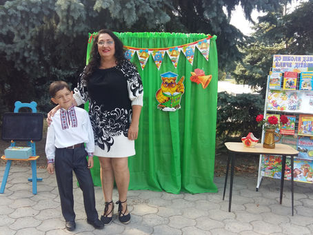 ДО ШКОЛИ ДЗВОНИК КЛИЧЕ ДІТВОРУ