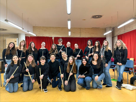 L’alumnat de flauta travessera participa en la 7a Setmana Cultural de Sevilla