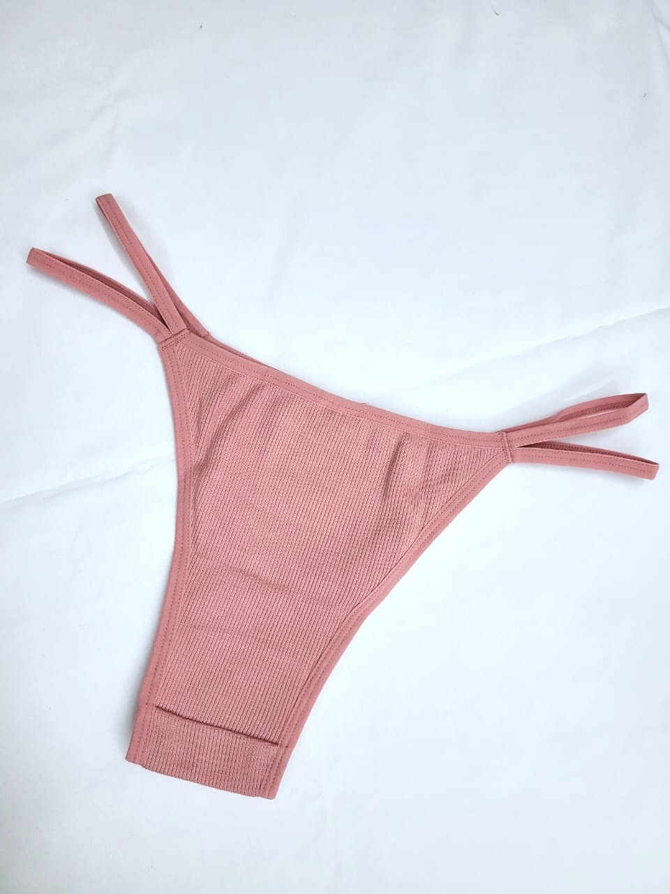 Miniatura: TANGA STRING CANELADA