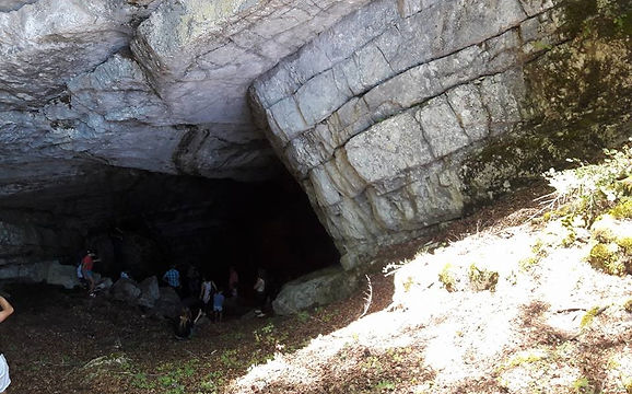 🌞Shpella_e_Akullit_dhe_Festa_Tradiciona