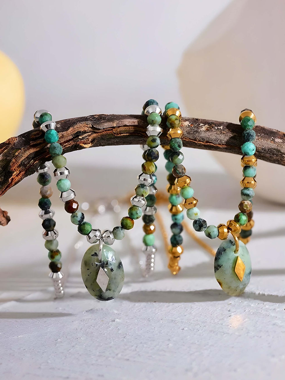 תמונה ממוזערת: שרשרת זהב לאישה עם אבני חן - טורמלין ירוקות